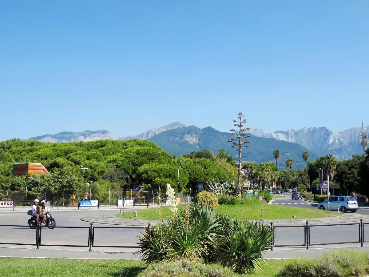 Apartment Casone By Interhome Marina di Massa Italy